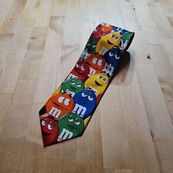M&M's Characters All Over Large Print Men's Necktie Mars Candy Novelty Tie - Picture 14 of 14